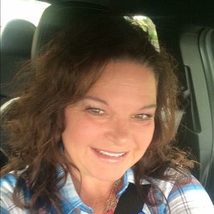 Meet your Posher, Carrie